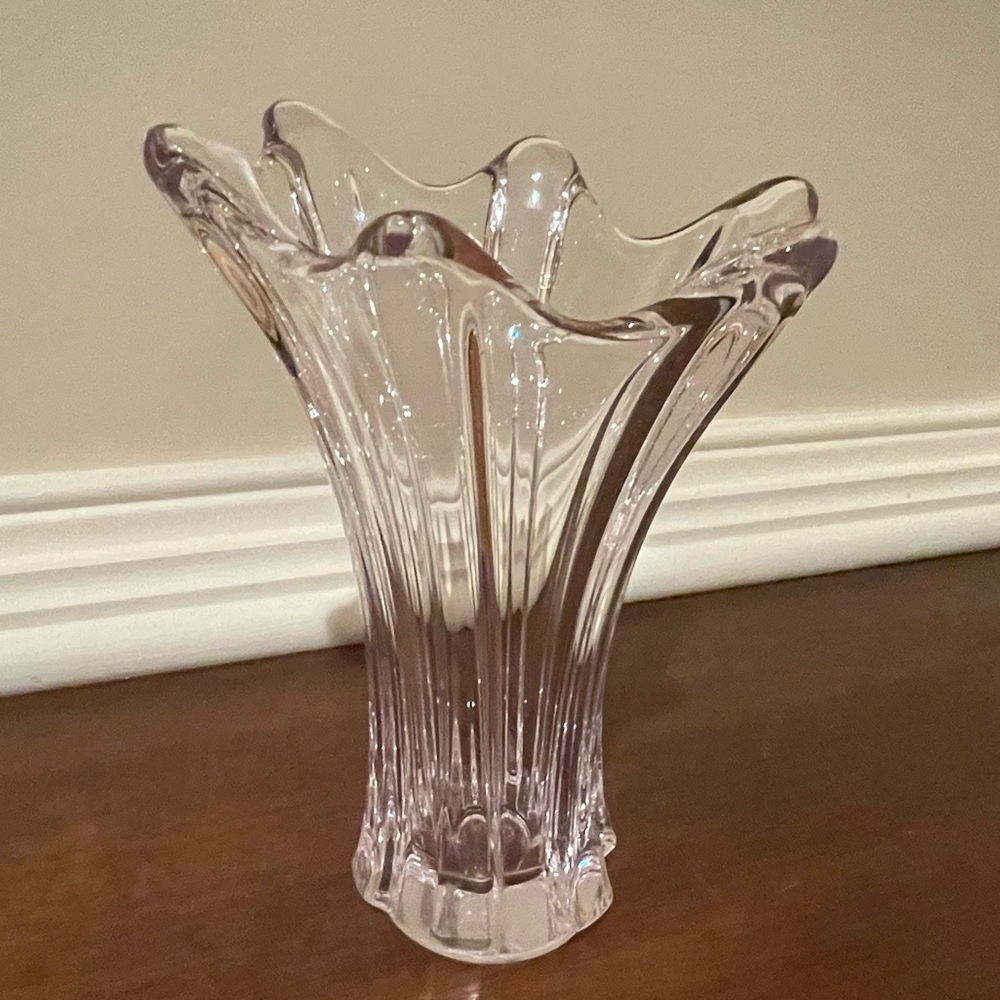 Vintage Cofrac Art Verrier France Art Glass / Floral Flower Vase, 7.5”